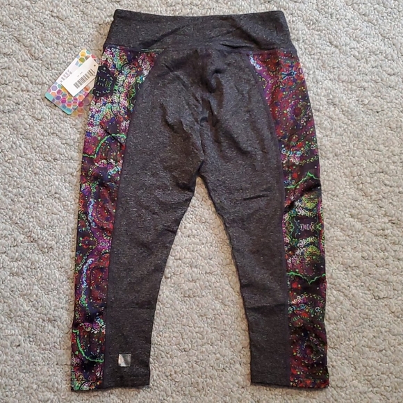 LuLaRoe Pants - 💞LuLaRoe Jade capris